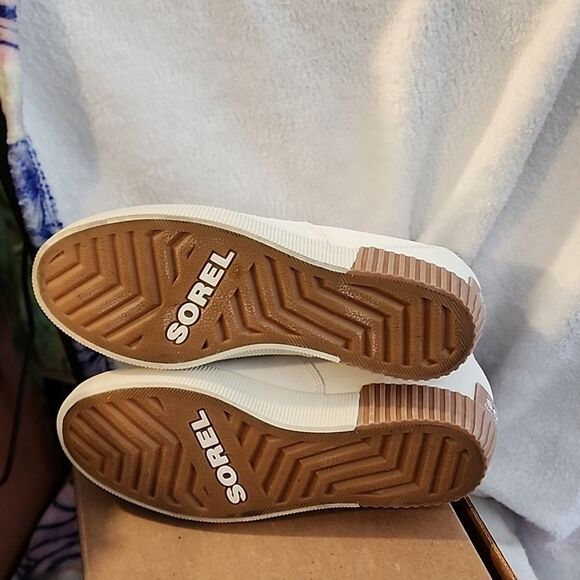 Sorel boots size 8 waterproof NWT - Picture 5 of 5